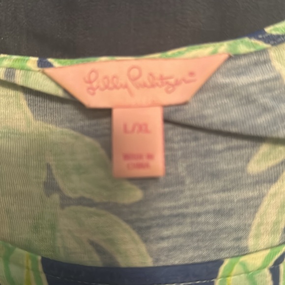 Lilly Pulitzer XL Women … impeccable style and condition - Picture 2 of 4